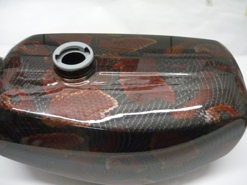 Simson Tank und Seitendeckel in Schlangenoptik