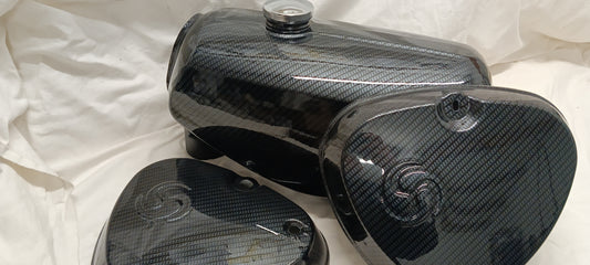 Simson Tanksett im Carbonoptik lackiert